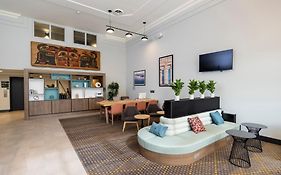 Holiday Inn Victoria - Elk Lake By Ihg